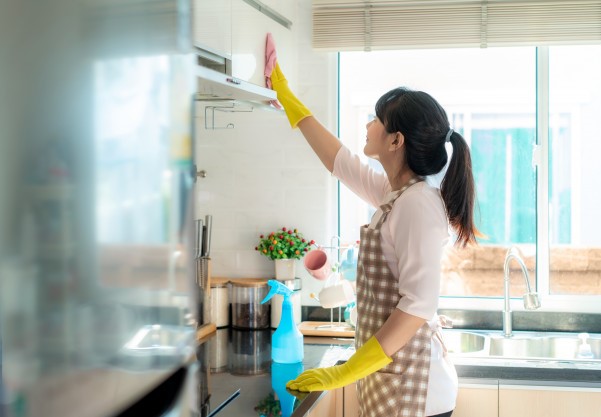 Có nên tìm giúp việc nhà chính chủ qua Trung tâm giúp việc