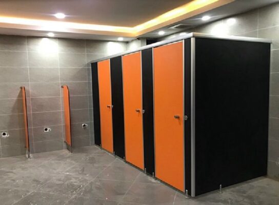 Cung cấp vật tư vách Compact cho nhà thầu với giá cạnh tranh, chất lượng đảm bảo
